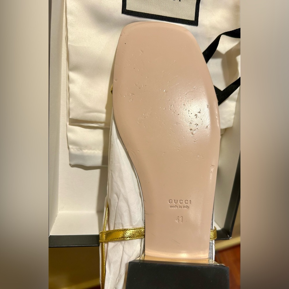 Gucci Women's Sandals with Gold Straps and Silver Footbed - Picture 5 of 8